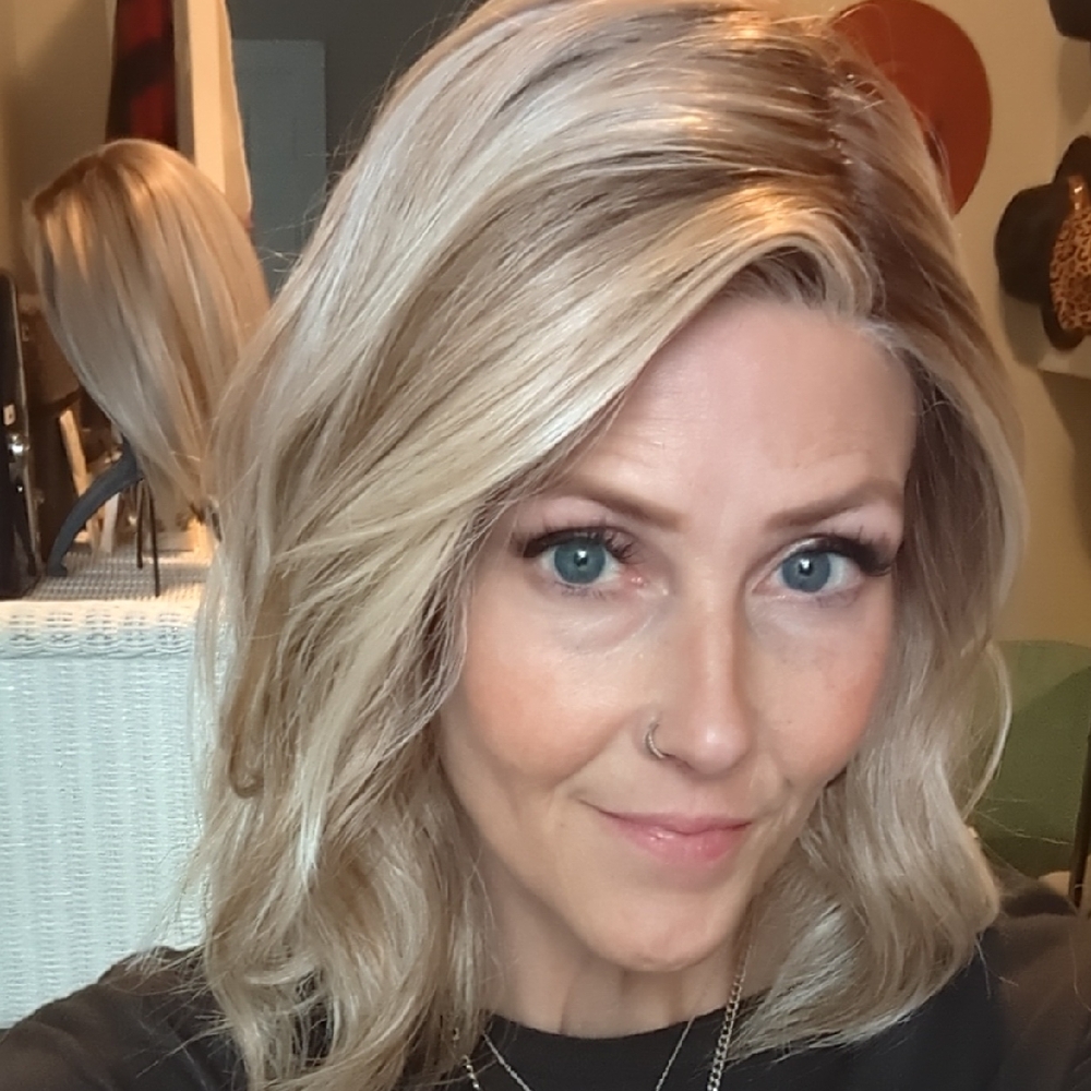 White Label Belle Tress Butterbeer Blonde Wig